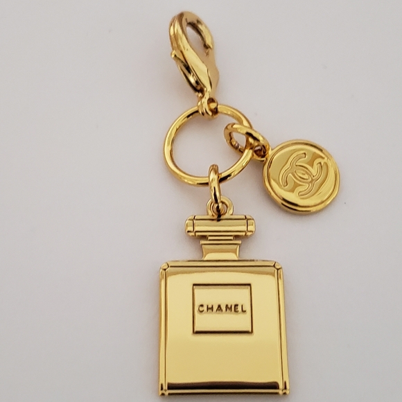 CHANEL Limited Edition Charm - Picture 7 of 7